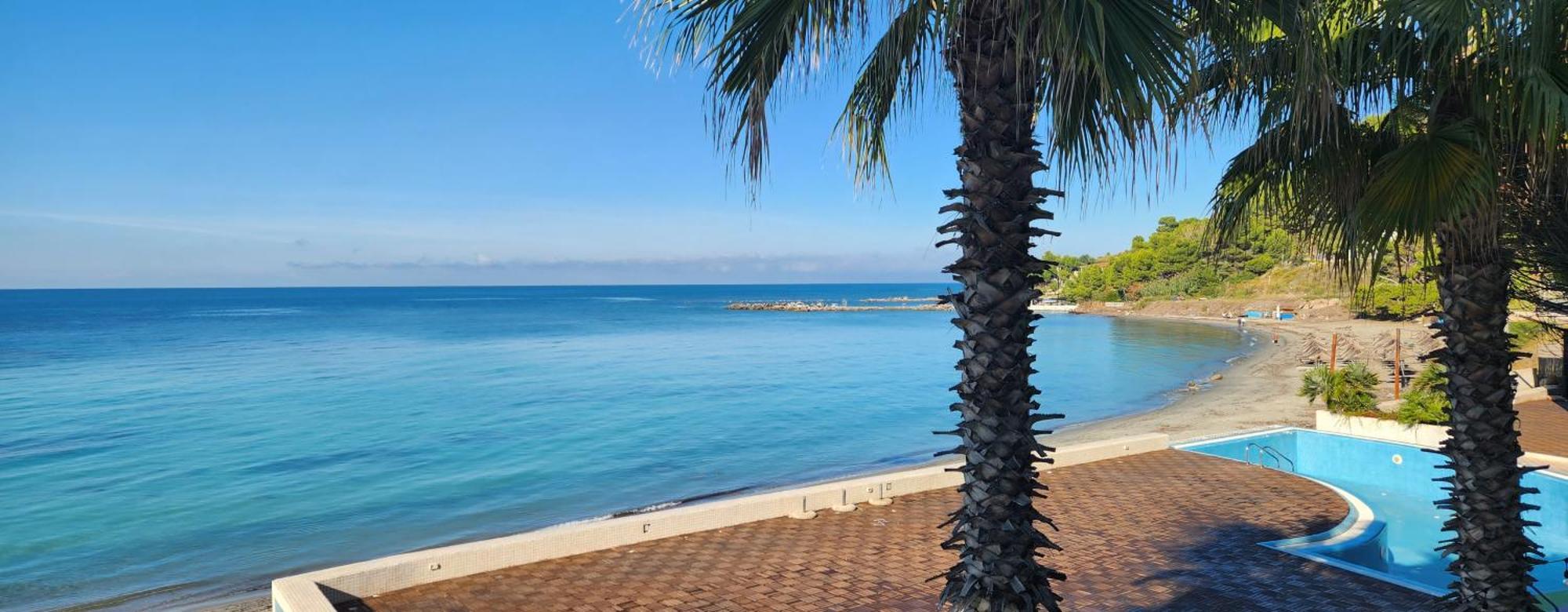 Sea&Sun&Sand Luxury Apartment In Durrës Buitenkant foto